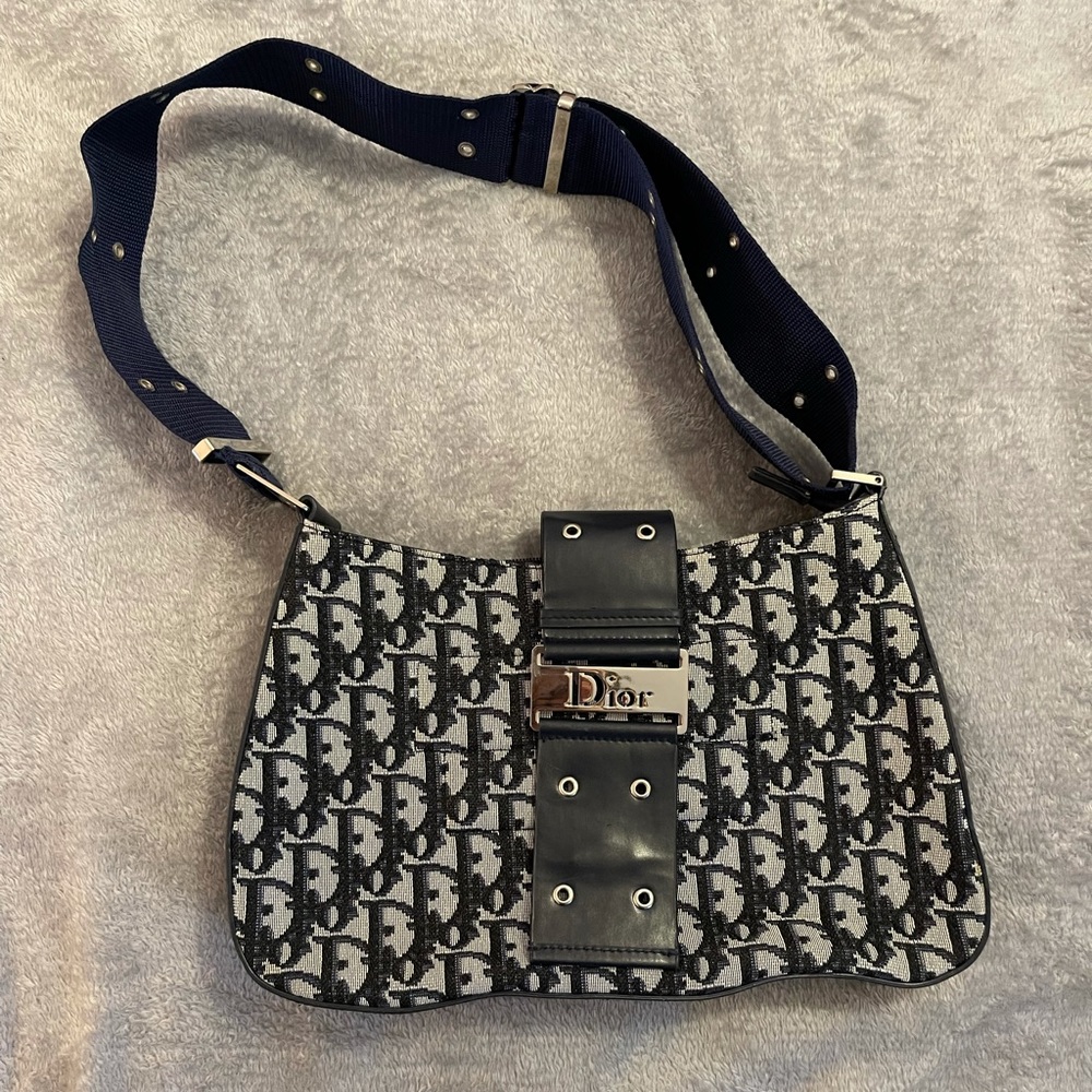 Dior purse